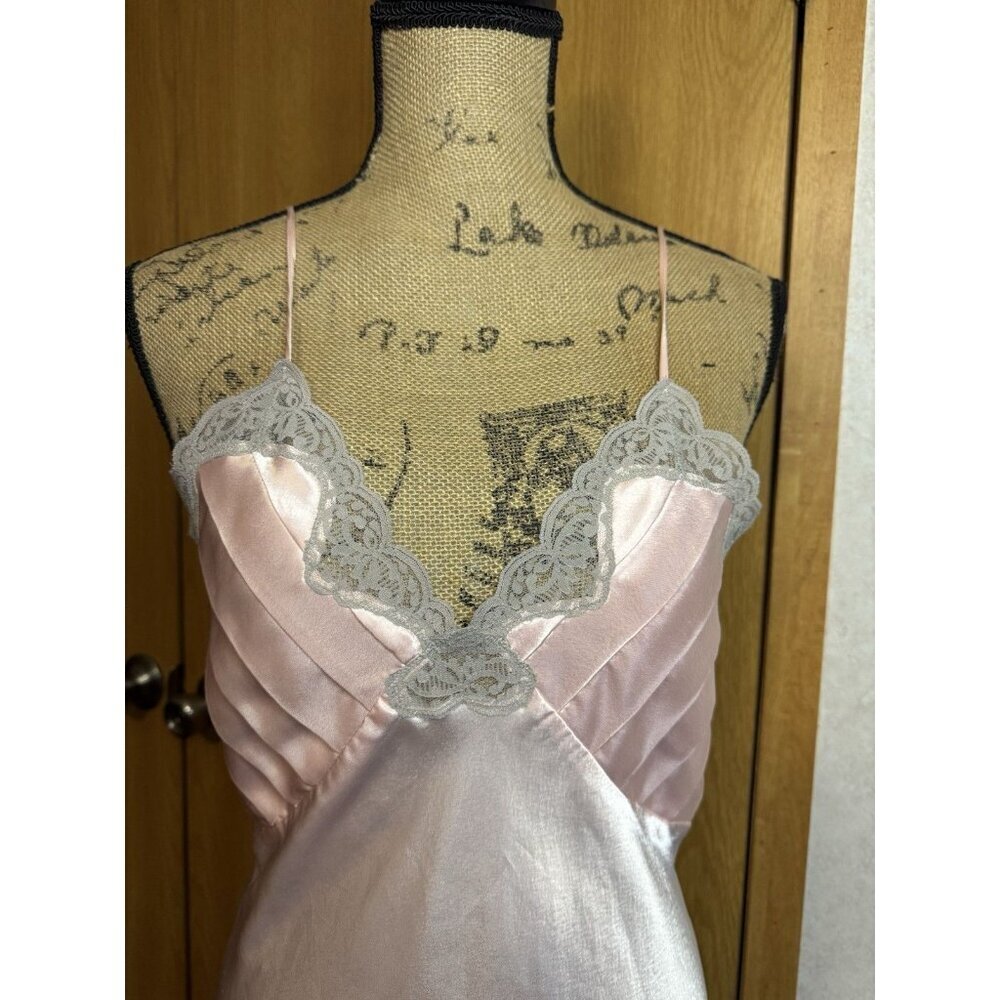 VTG VICTORIA’S SECRET Gold Label Satin Slip Dress Lingerie Pink Lace Pleats M - Picture 6 of 8